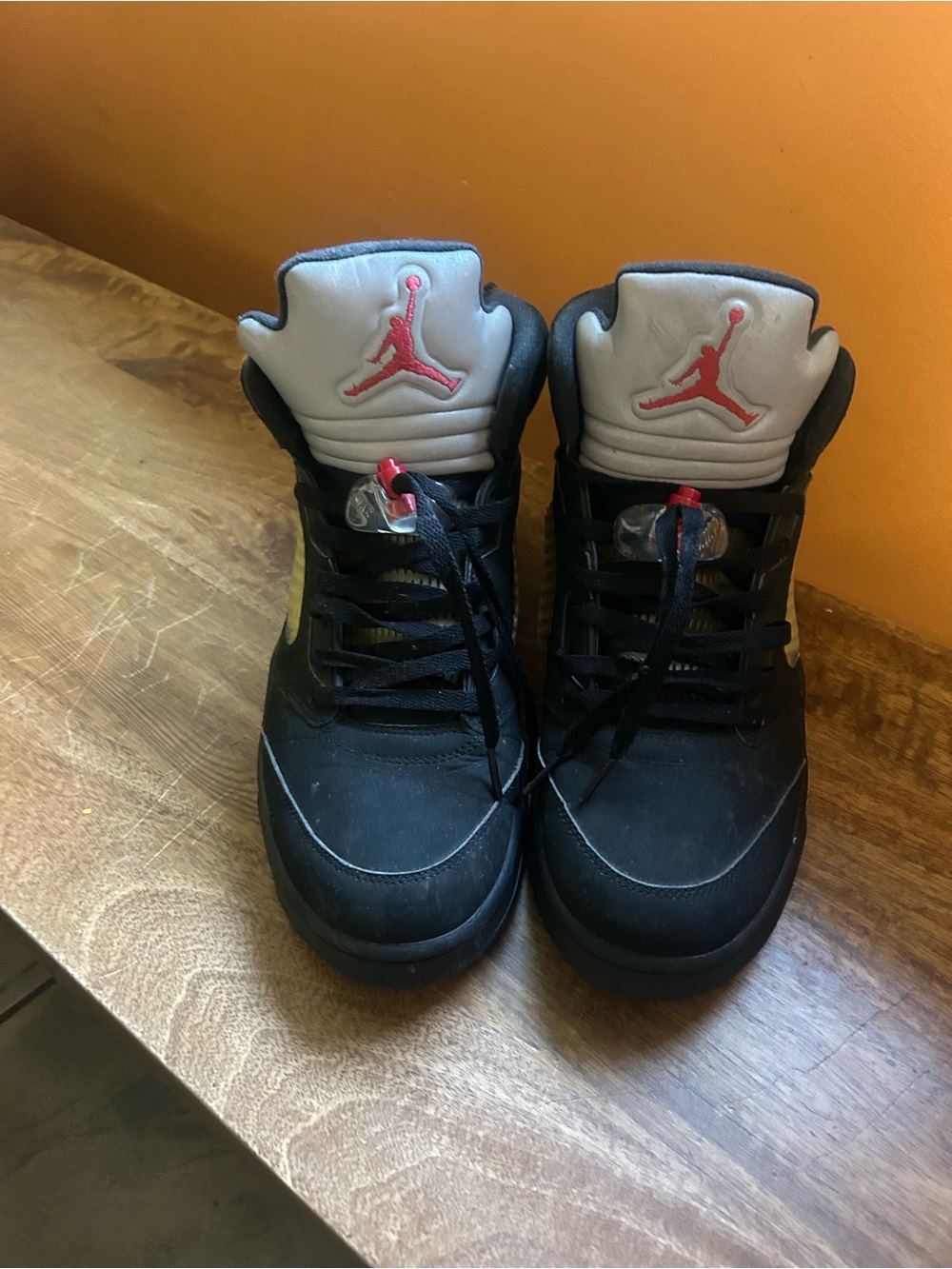 Men’s Jordan black metallic 5s